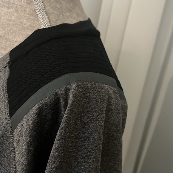 NWT Spyder Men’s Active Long Sleeve Shirt Charcoal Heather Black Size XXL
NWT - Picture 3 of 6